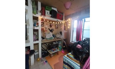 SE VENDE  inmueble  ubicado en  zona céntrica. 
