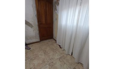 SE VENDE  inmueble  ubicado en  zona céntrica. 
