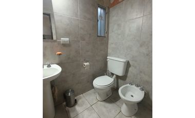 SE VENDE  inmueble  ubicado en  zona céntrica. 