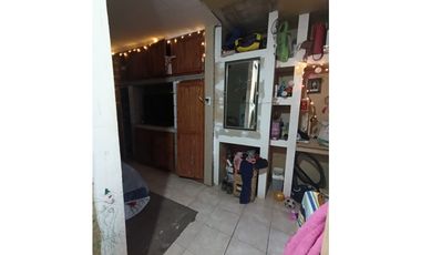 SE VENDE  inmueble  ubicado en  zona céntrica. 