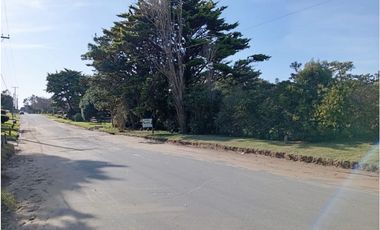 LOTE  SOBRE BUEN ORDEN A 2 CUADRAS DE LA PLAYA