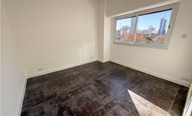 4 AMBIENTES CON COCHERA. CENTRO.