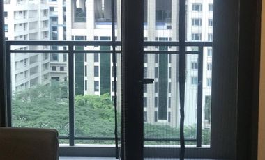 2BR with Balcony The ESCALA SALCEDO