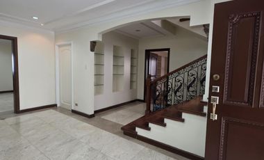 Rush Sale Good Buy House in  Multinational Village,Pque
