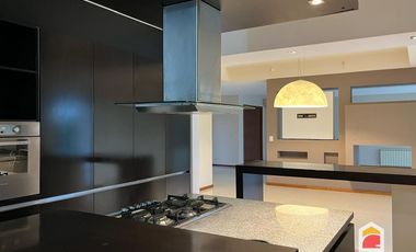 Casa en alquiler de 3 dormitorios c/ cochera en Mendiolaza