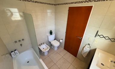 Alquiler 2 amb San Isidro balcón cochera cubierta