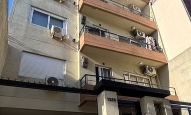 Alquiler 2 amb San Isidro balcón cochera cubierta