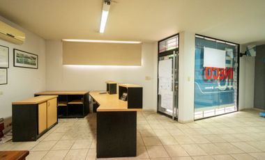 Venta oficina y deposito frente al puerto Santa Fe