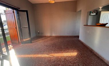 VENTA DEPTO 2 AMBIENTES HURLINGHAM TERRAZA BALCON