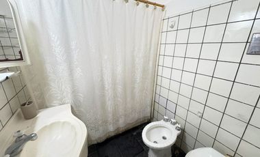 Venta Casa 4 ambientes mas dependencia Miramar
