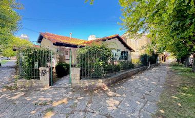 Venta Casa 4 ambientes mas dependencia Miramar