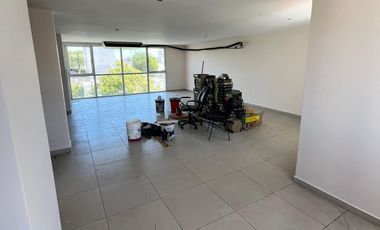 VENTA OFICINA SEMI PISO DE 100M2 BAJAS EXPENSAS