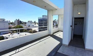 VENTA OFICINA SEMI PISO DE 100M2 BAJAS EXPENSAS