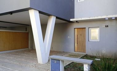Duplex 3 dormitorios en venta - City Bell