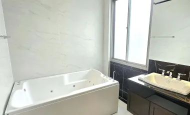Perfect Masterpiece Villa close to Suvarnabhumi airport