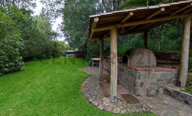 OPORTUNIDAD : EN VENTA QUINTA CON JARDINES, ARBOLES, PARROQUIA DE LA MERCED