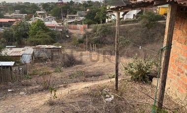 TERRENO CON VISTA AL MAR IDEAL PARA INVERSION TURÍSTICA