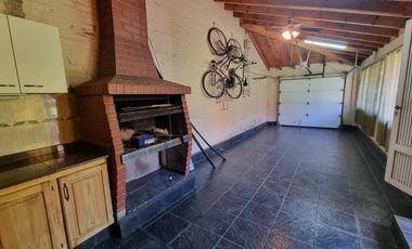 APTO CREDITO, CHALET 4 AMBIENTES, BARRIO PARQUE CALCHAQUI