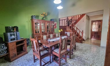 APTO CREDITO, CHALET 4 AMBIENTES, BARRIO PARQUE CALCHAQUI