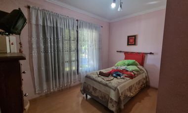 APTO CREDITO, CHALET 4 AMBIENTES, BARRIO PARQUE CALCHAQUI