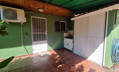 APTO CREDITO, CHALET 4 AMBIENTES, BARRIO PARQUE CALCHAQUI