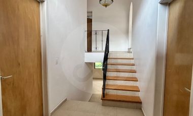 Alteña II Casa en renta en Lomas Verdes