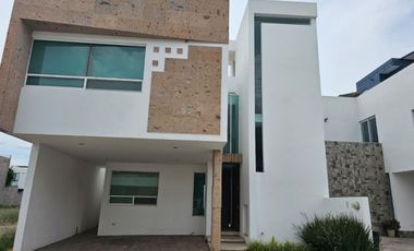 CASA EN VENTA EN RESIDENCIAL LORETTA 1 AL NORPONIENTE DE AGUASCALIENTES