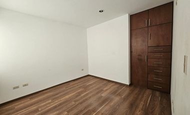 CASA EN VENTA EN RESIDENCIAL LORETTA 1 AL NORPONIENTE DE AGUASCALIENTES
