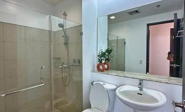 2 Bedroom Unit with balcony for lease in The Residences at Greenbelt (TRAG), Mak