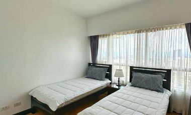 2 Bedroom Unit with balcony for lease in The Residences at Greenbelt (TRAG), Mak