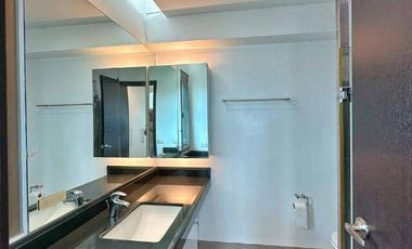 2 Bedroom Unit with balcony for lease in The Residences at Greenbelt (TRAG), Mak