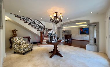 Impresionante Casa en Jardines Del Pedregal, CDMX