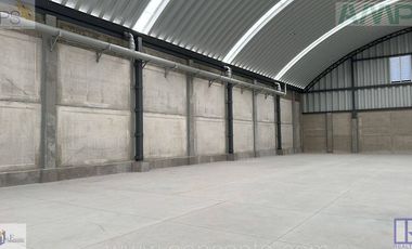 Se rentan bodegas de 1037 m2 o mas