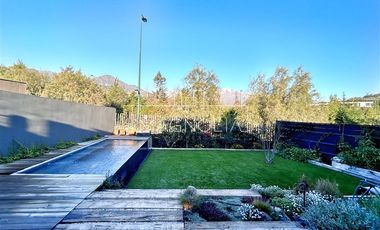 Casa en Arriendo en VALLE ESCONDIDO