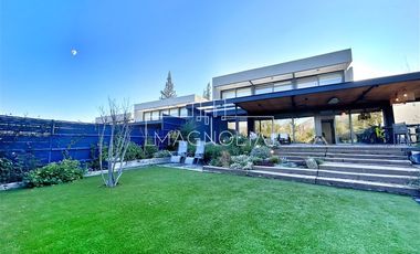 Casa en Arriendo en VALLE ESCONDIDO