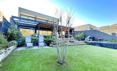 Casa en Arriendo en VALLE ESCONDIDO