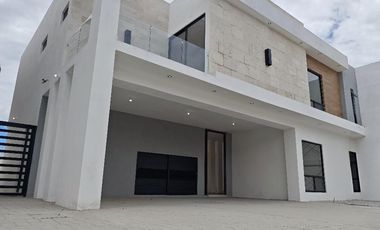 CASA EN VENTA HACIENDA DEL ROSARIO