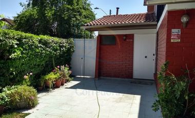 Casa en Arriendo en Arriendo Bella Casa 2D 1B 2E, Metro Rojas Magallanes