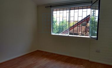 Casa en Arriendo en Arriendo Bella Casa 2D 1B 2E, Metro Rojas Magallanes