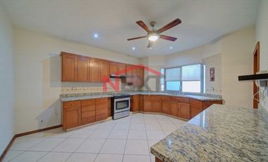 Casa en venta fracc cerrado al Norte