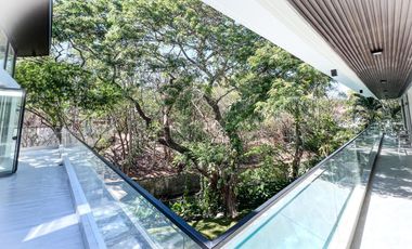 Ayala Alabang Village 6Bedroom House and Lot For Sale Madrigal Ave