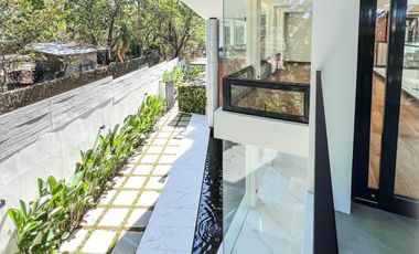 Ayala Alabang Village 6Bedroom House and Lot For Sale Madrigal Ave