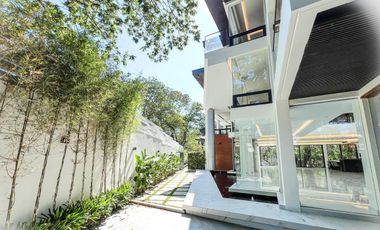 Ayala Alabang Village 6Bedroom House and Lot For Sale Madrigal Ave
