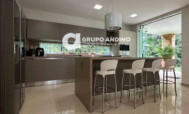 VENTA de CASA COMERCIAL en FLORIDABLANCA