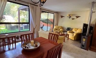 SE VENDE DEPTO. 5D+4B TIPO TOWNHOUSE PUCON