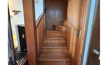 SE VENDE DEPTO. 5D+4B TIPO TOWNHOUSE PUCON