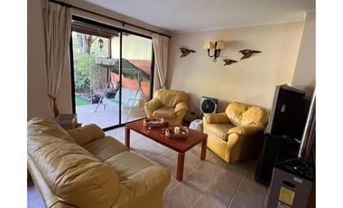 SE VENDE DEPTO. 5D+4B TIPO TOWNHOUSE PUCON