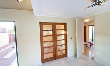 Casa Remodelada  4D Sector Centro Nuevo