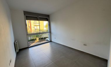 ALQUILER - Casa tipo Dúplex - 3 Dormitorios - 1 Estudio - B° Jardín Claret
