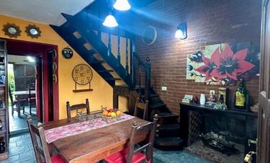 Casa en venta - 3 Dormitorios 2 Baños - Villa Gesell